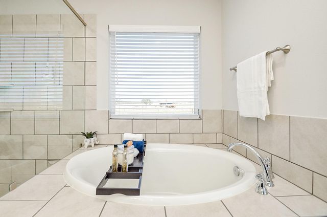 1108 County Road 475, El Campo, TX 77437