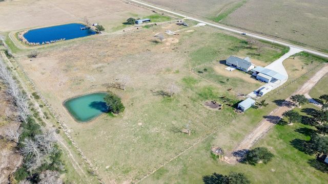 1108 County Road 475, El Campo, TX 77437