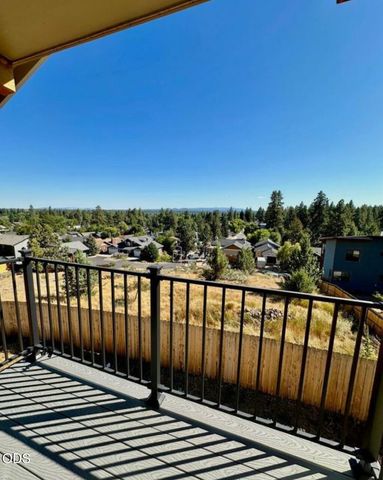 1409 NW Portland Avenue 1 & 2, Bend, OR 97703