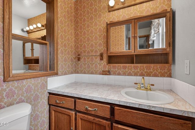 1409 NW Portland Avenue 1 & 2, Bend, OR 97703