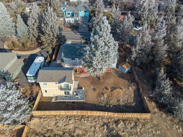 1409 NW Portland Avenue 1 & 2, Bend, OR 97703
