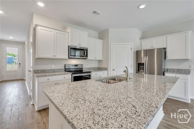 201 Coby Lane, Richmond Hill, GA 31324