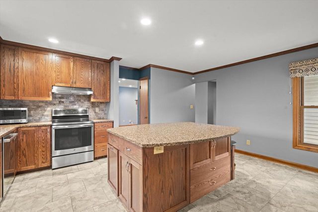 W156N10640 Cobbler LANE, Germantown, WI 53022