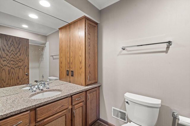 W156N10640 Cobbler LANE, Germantown, WI 53022