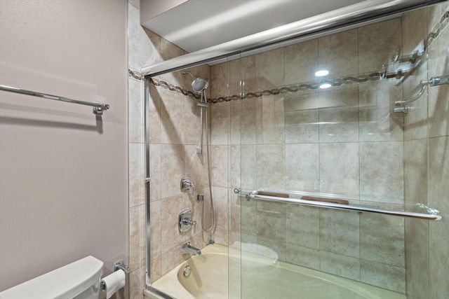 W156N10640 Cobbler LANE, Germantown, WI 53022