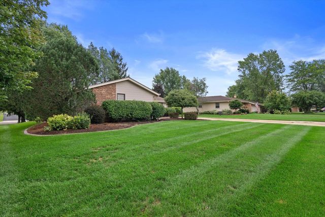 W156N10640 Cobbler LANE, Germantown, WI 53022