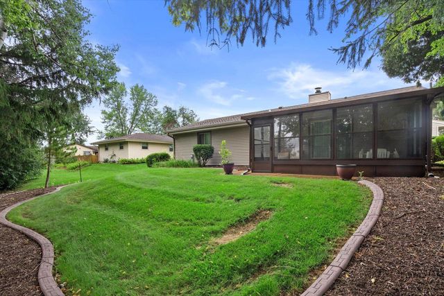 W156N10640 Cobbler LANE, Germantown, WI 53022