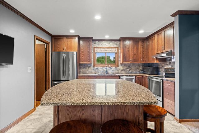 W156N10640 Cobbler LANE, Germantown, WI 53022