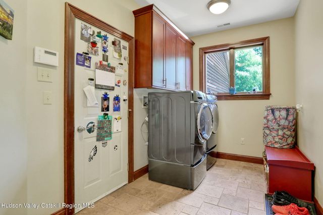 374 Linderman Avenue, Kingston, NY 12401