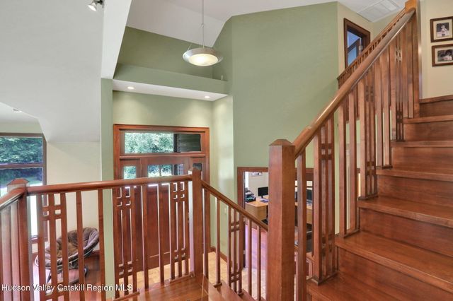 374 Linderman Avenue, Kingston, NY 12401