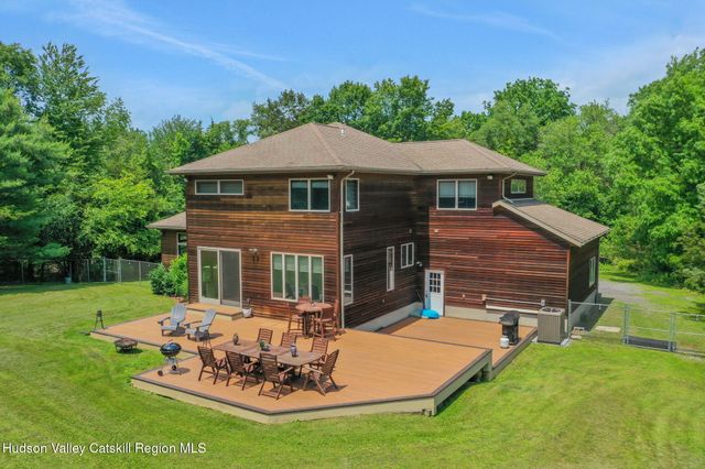 374 Linderman Avenue, Kingston, NY 12401