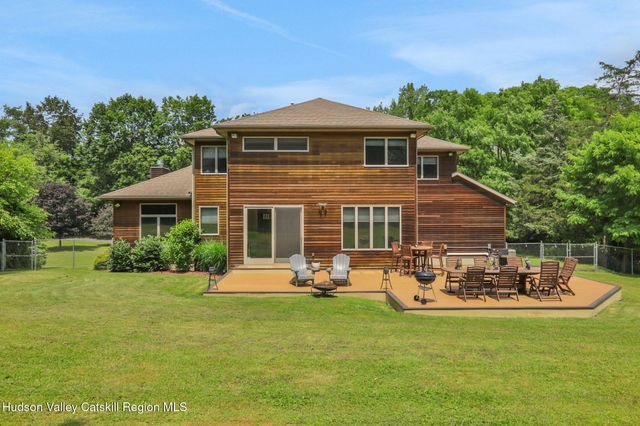 374 Linderman Avenue, Kingston, NY 12401