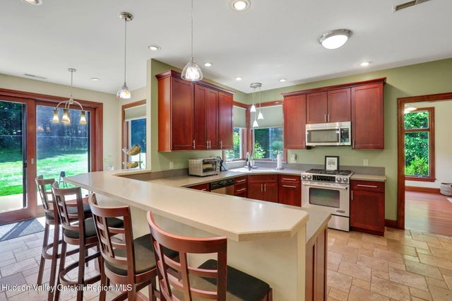 374 Linderman Avenue, Kingston, NY 12401