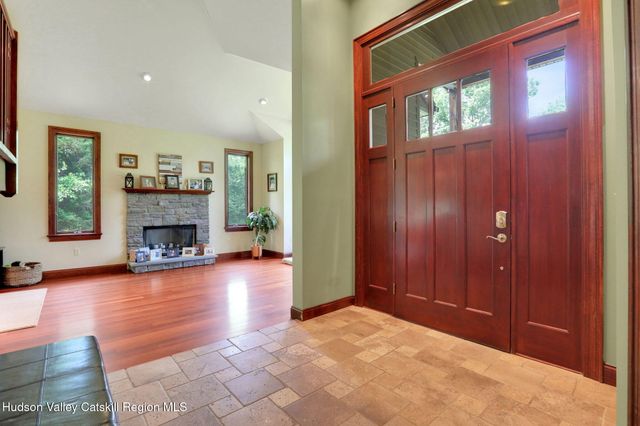 374 Linderman Avenue, Kingston, NY 12401