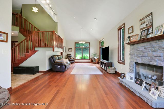 374 Linderman Avenue, Kingston, NY 12401