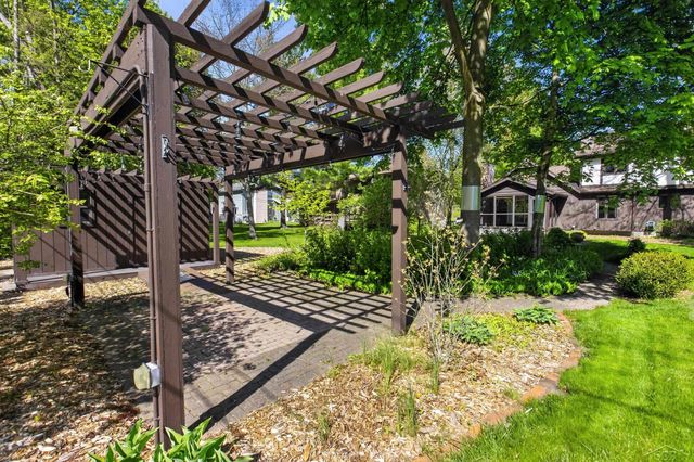 5507 Whitehall Street, Midland, MI 48642