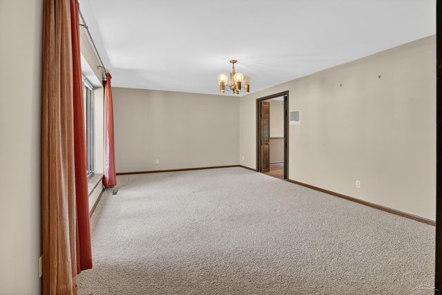 5507 Whitehall Street, Midland, MI 48642