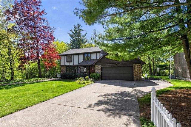 5507 Whitehall Street, Midland, MI 48642