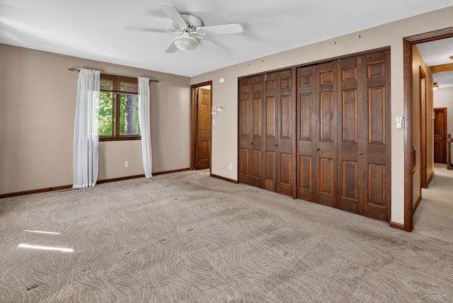 5507 Whitehall Street, Midland, MI 48642