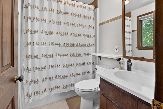 5507 Whitehall Street, Midland, MI 48642