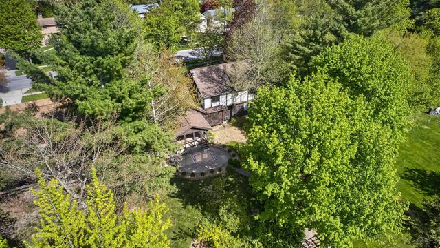 5507 Whitehall Street, Midland, MI 48642