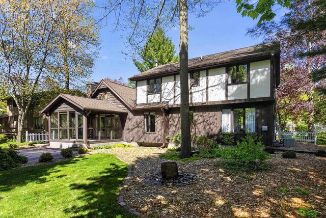 5507 Whitehall Street, Midland, MI 48642