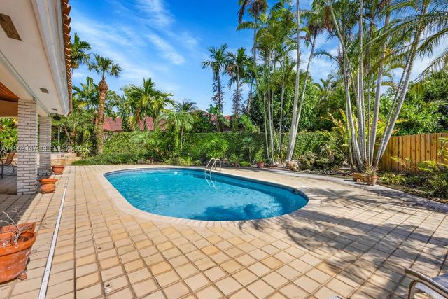 8840 SW 102nd Ter, Miami, FL 33176