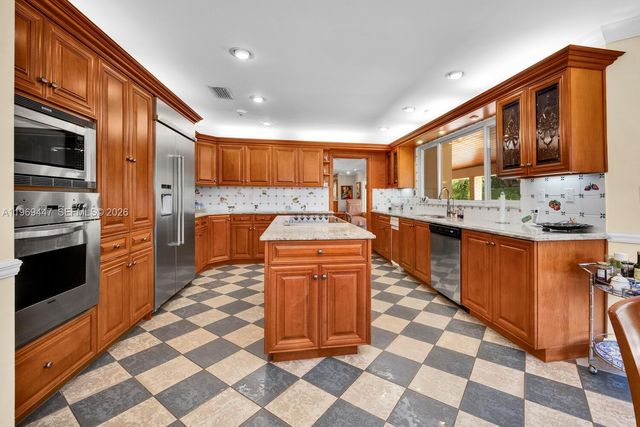 8840 SW 102nd Ter, Miami, FL 33176