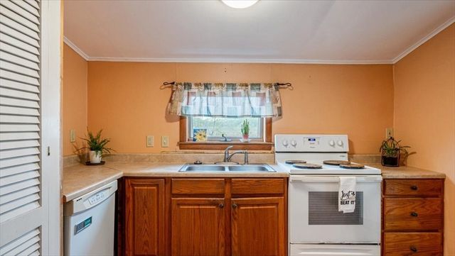 99 Harris, Methuen, MA 01844