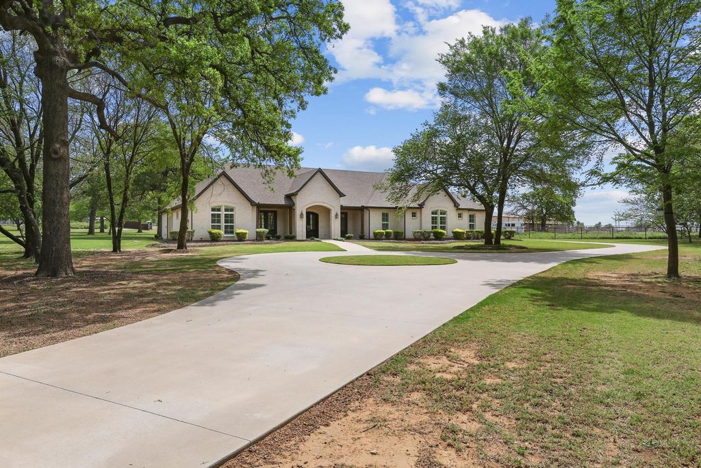 5999 Ranch Estates Road, Krugerville, TX 76227