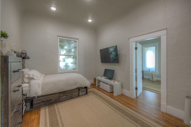 1105 Broadway Boulevard SE, Albuquerque, NM 87102