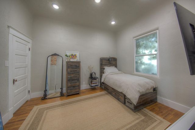 1105 Broadway Boulevard SE, Albuquerque, NM 87102
