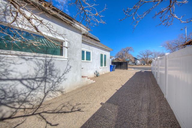 1105 Broadway Boulevard SE, Albuquerque, NM 87102