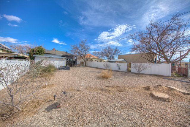 1105 Broadway Boulevard SE, Albuquerque, NM 87102