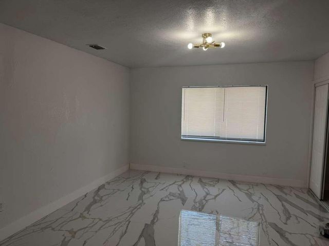 160 SE 15th Avenue, Pompano Beach, FL 33060