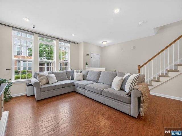 1 Veterans Drive, Wood Ridge, NJ 07075