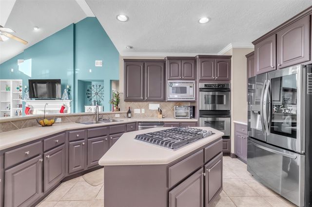 2107 Fern Creek Trail, Houston, TX 77345