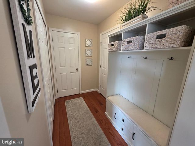304 BRADDOCK DR, Etters, PA 17319