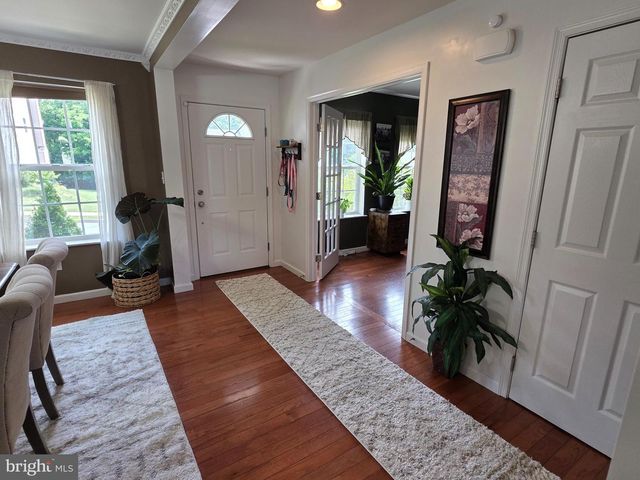 304 BRADDOCK DR, Etters, PA 17319