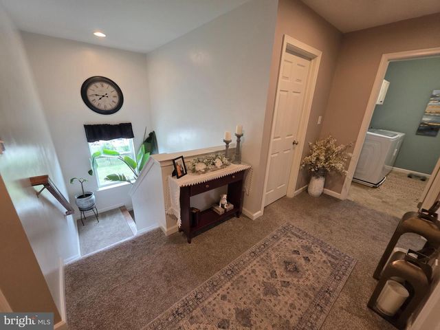 304 BRADDOCK DR, Etters, PA 17319