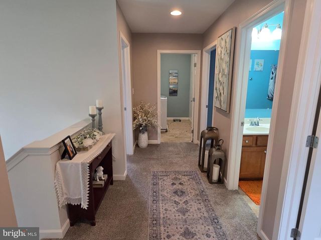 304 BRADDOCK DR, Etters, PA 17319