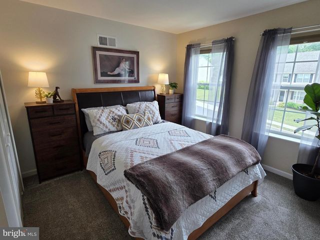 304 BRADDOCK DR, Etters, PA 17319