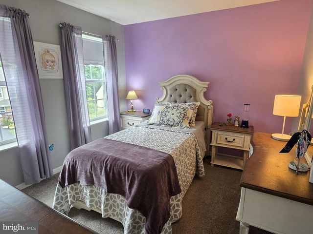 304 BRADDOCK DR, Etters, PA 17319
