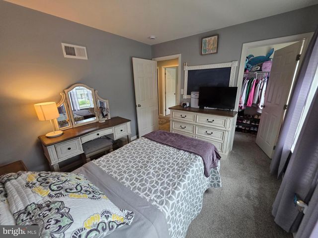 304 BRADDOCK DR, Etters, PA 17319
