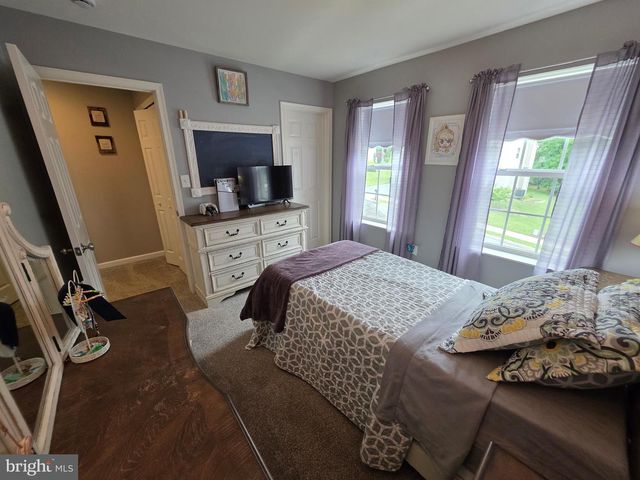 304 BRADDOCK DR, Etters, PA 17319
