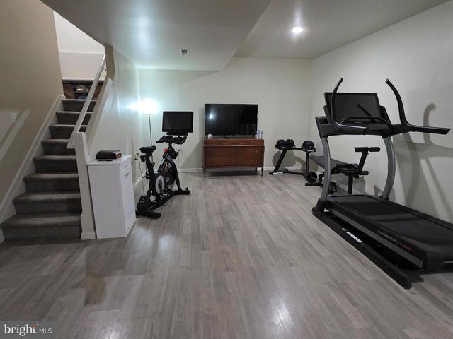 304 BRADDOCK DR, Etters, PA 17319