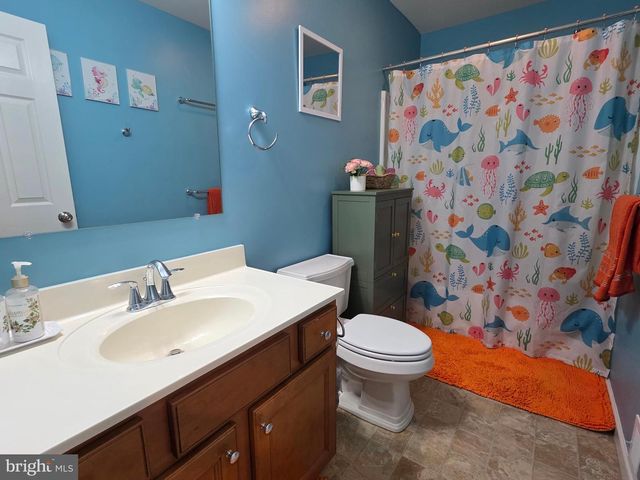 304 BRADDOCK DR, Etters, PA 17319