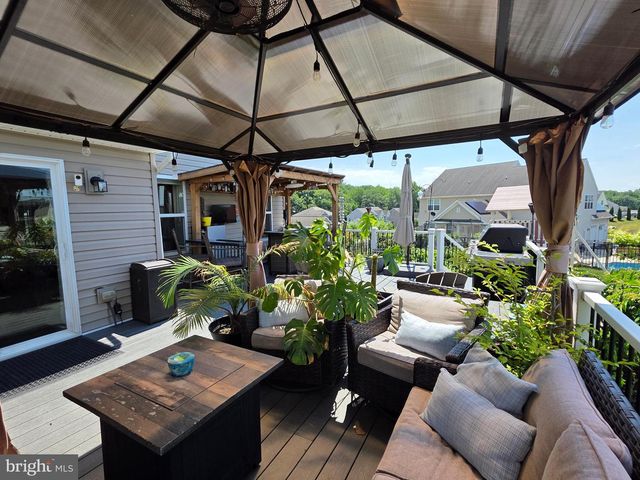 304 BRADDOCK DR, Etters, PA 17319