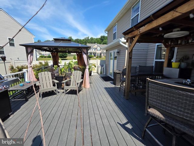 304 BRADDOCK DR, Etters, PA 17319
