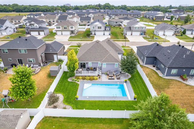 2626 6th Street W, West Fargo, ND 58078